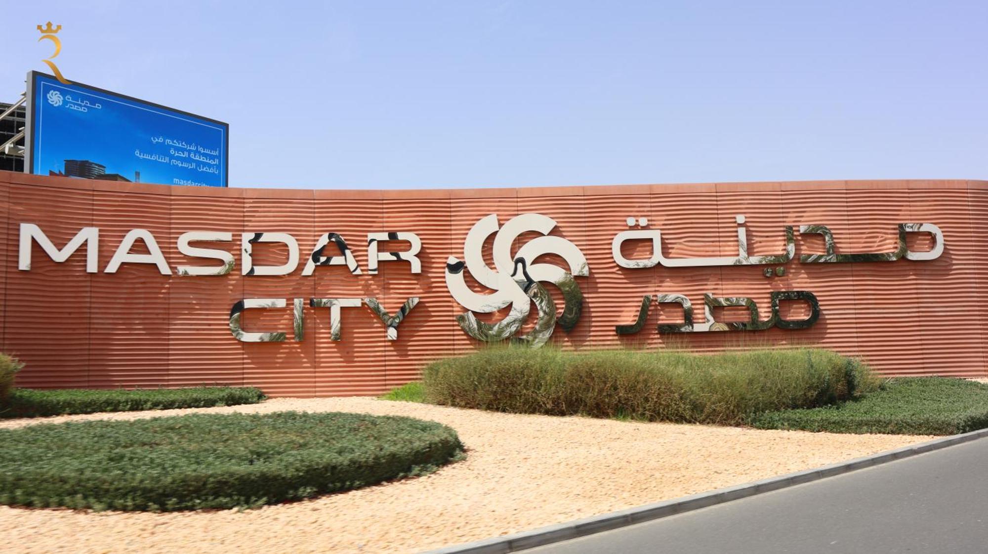 Duplex Elegance Retreat Transit - 2 Bedroom In Masdar City Abu Dhabi Exterior photo